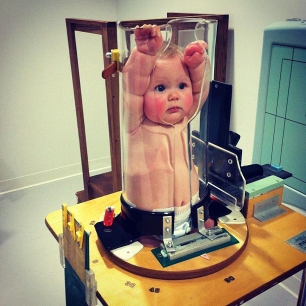 Essa máquina é usada em bebês, e é completamente bizarra! | Pikuruxo